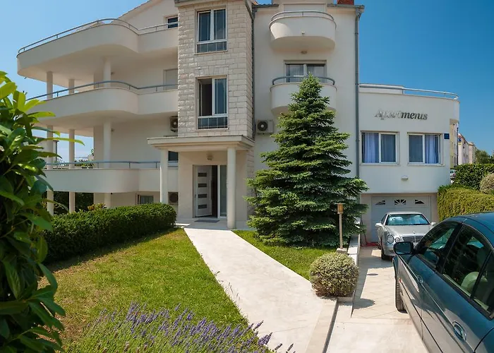 The Beach Apartment *